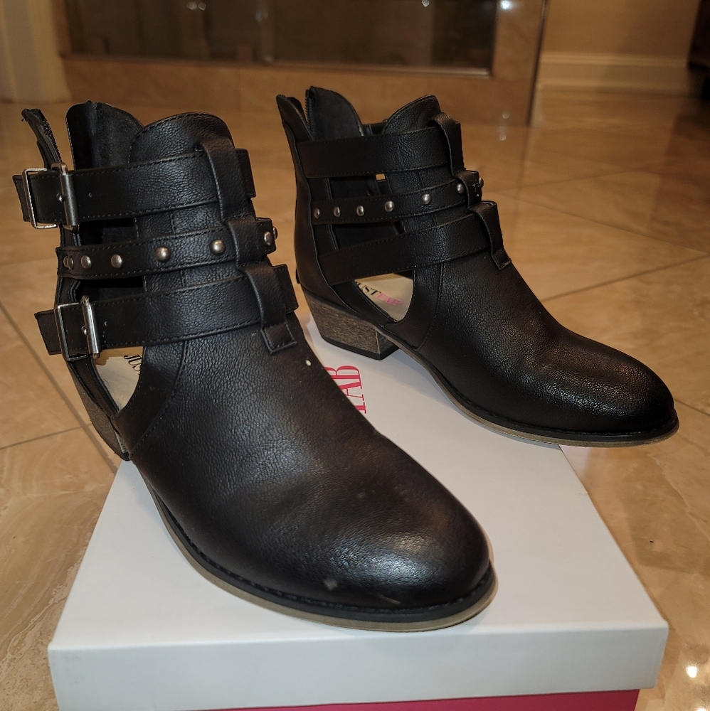 Womens JustFab Morissa Bootie